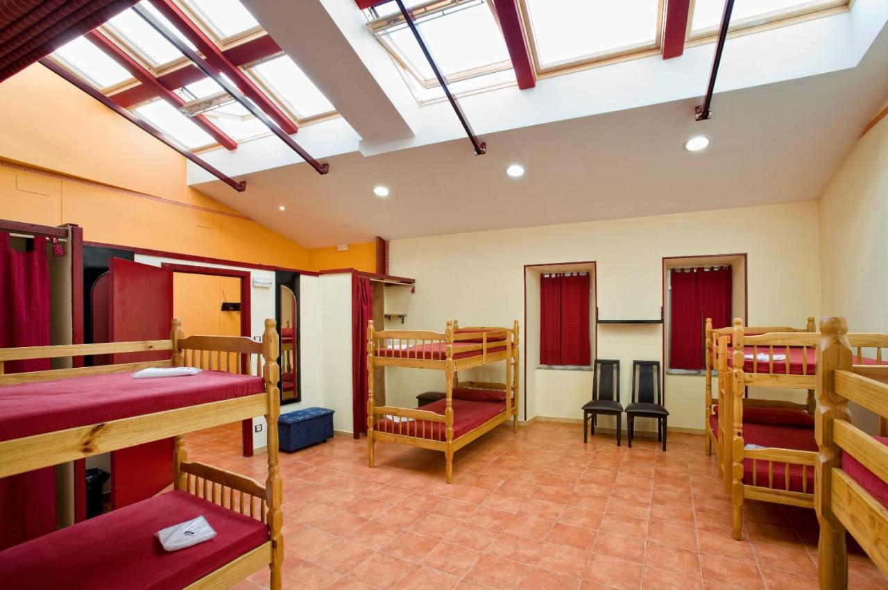 Albergue Via Lactea Arzúa Eksteriør billede